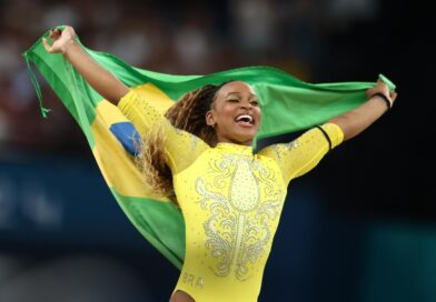 Rebeca Andrade conquista o ouro no salto no Mundial de Ginastica Artística em Roterdã