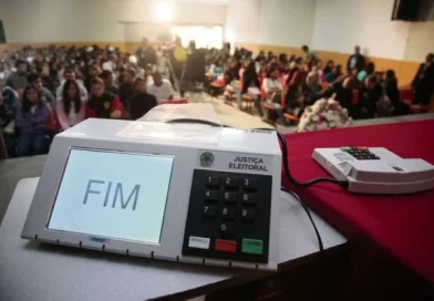 Lula, Flávio Bolsonaro e Zema já votaram; Cury vota em São Paulo e Caiado em Goiás