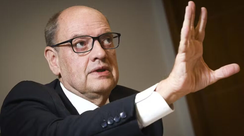 Governador interino exonera mais 94 pessoas totalizando 638