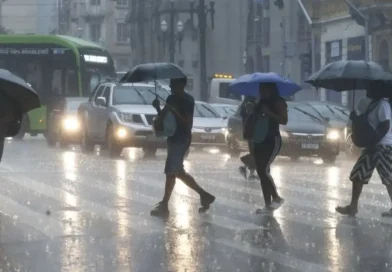 Chuva volta a ganhar força no Sul e Sudeste; veja previsão do tempo