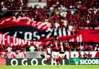 Vasco arranca empate com Flamengo no último lance e ajuda o Palmeiras