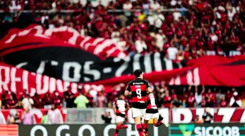 Vasco arranca empate com Flamengo no último lance e ajuda o Palmeiras