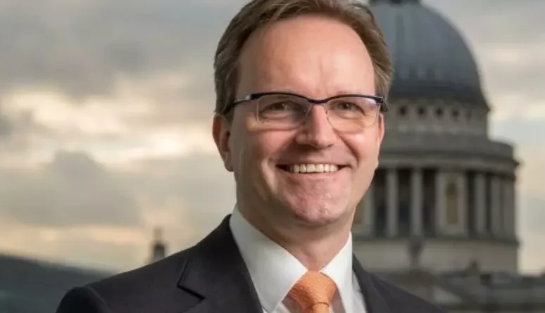 Economista ‘guru’ fala após previsão que Brasil seria derrotado pelo Japão, dar errado