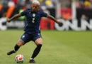 Wesley aguarda exames para determinar gravidade de lesão