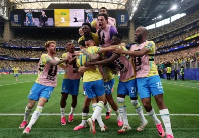 Gabriel Martinelli entra na vaga de Lucas Paquetá contra a Noruega