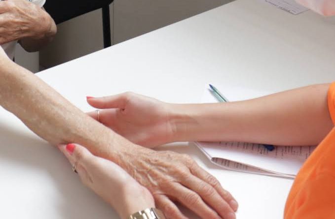Novas ‘canetas para músculos’ prometem combater a perda de massa e a sarcopenia no envelhecimento
