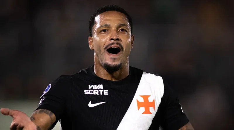 Diretor de futebol do Vasco confirma que David estará disponível para duelo com o Vitória