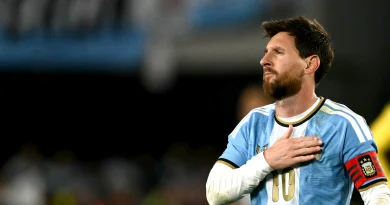 Messi chora, comanda Argentina e se despede com vitória, gol e assistências