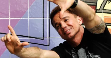 Morre Netinho, um dos principais cantores do axé music